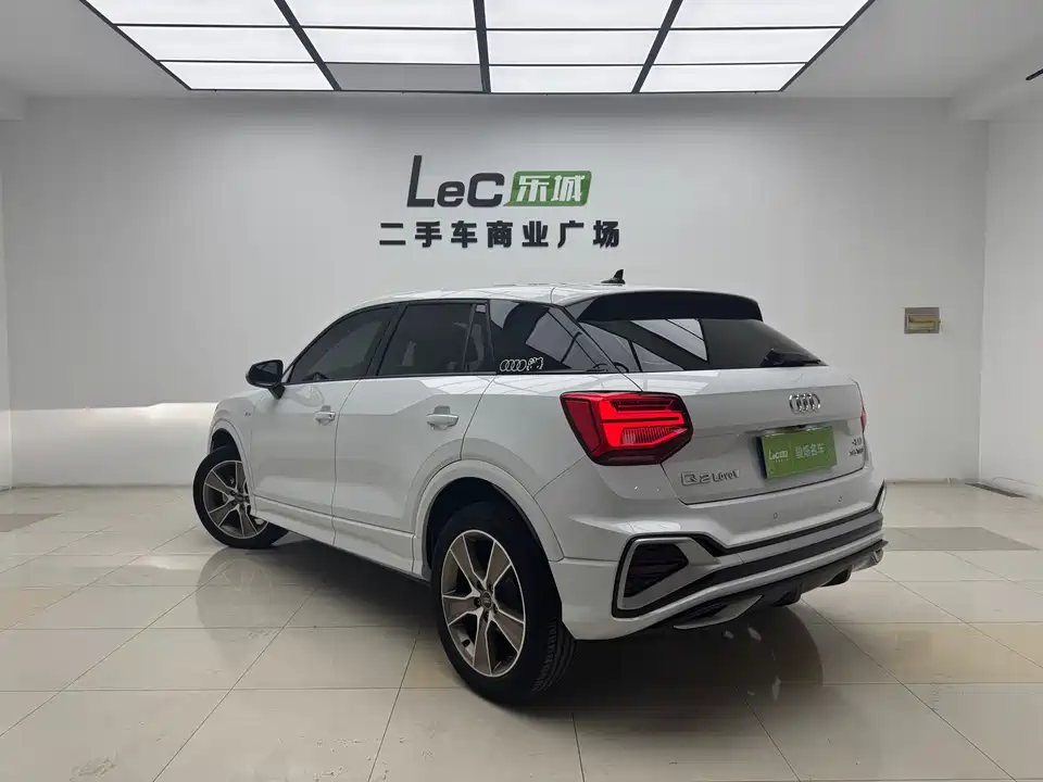 Audi Q2L