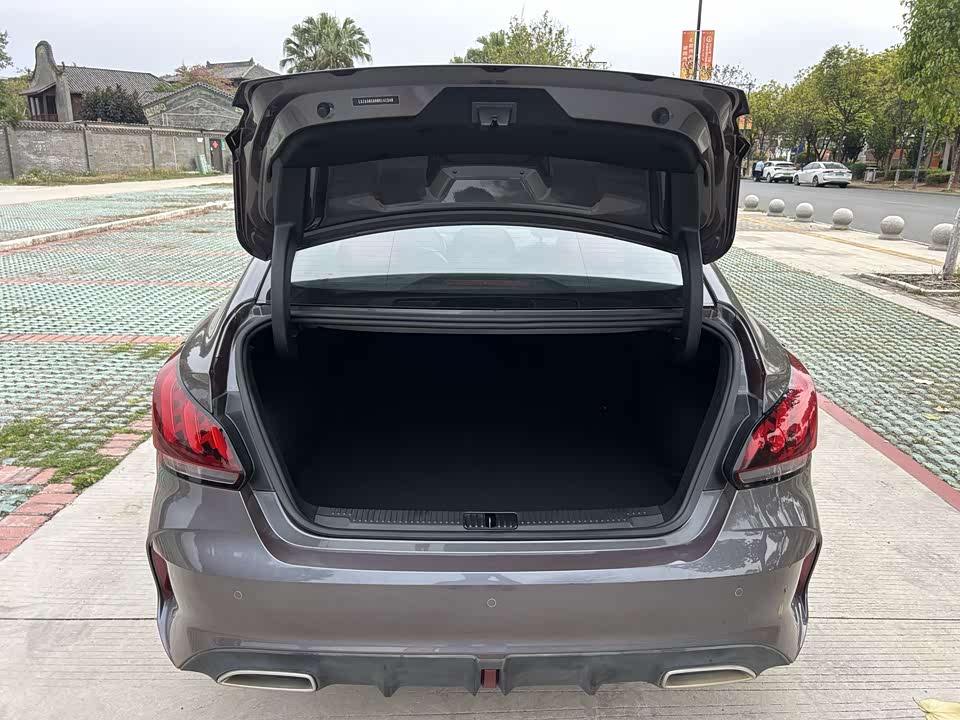 MG MG5