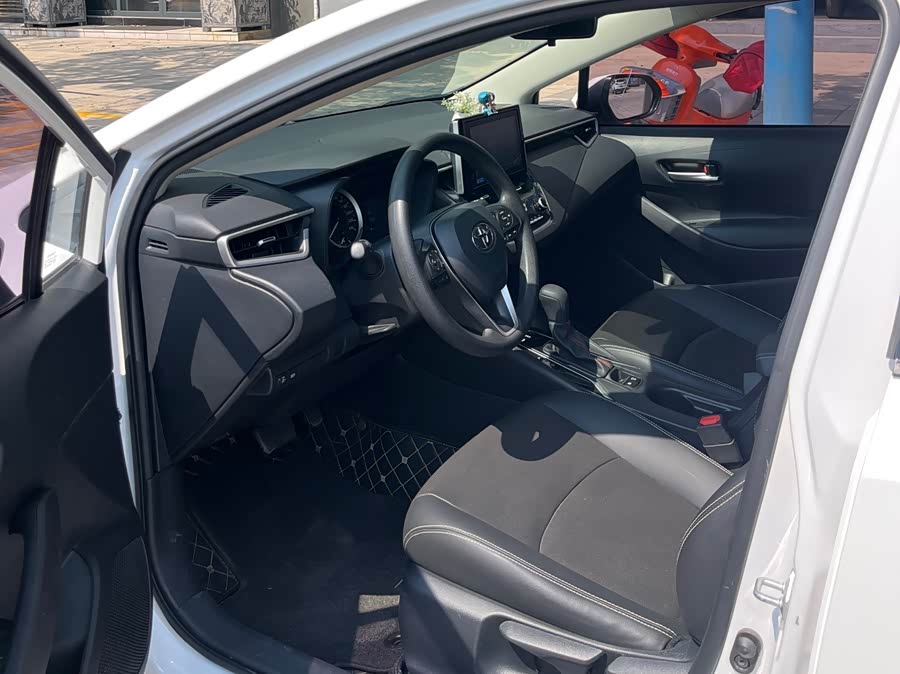 Toyota Corolla 2021, фото 9