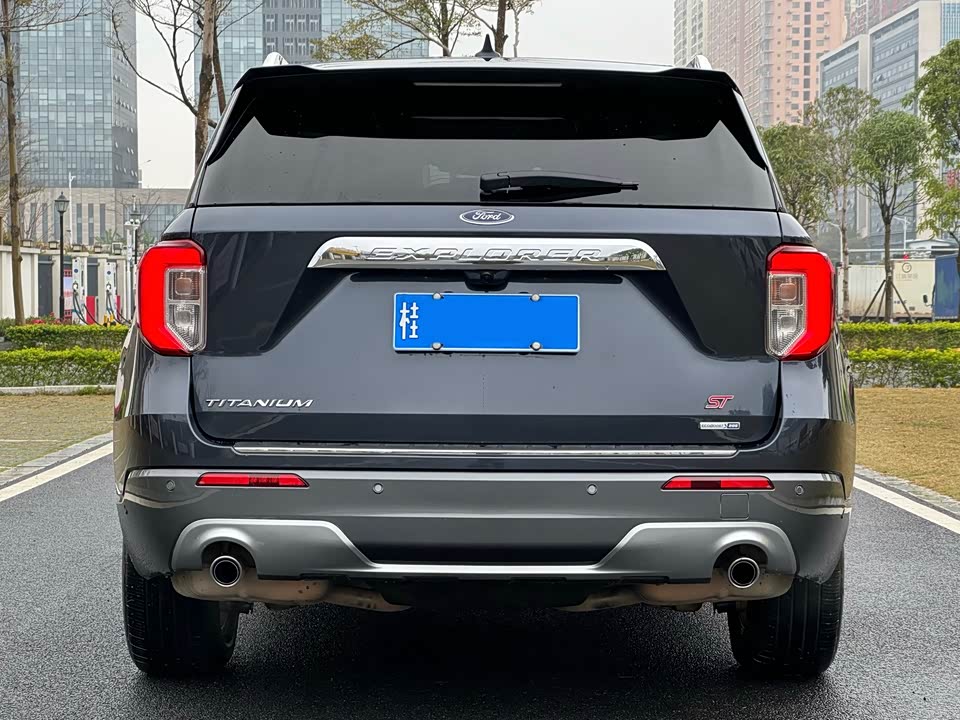 Ford Explorer Ford Explorer