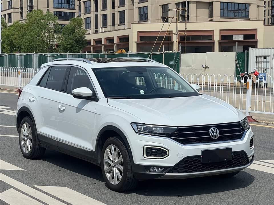 Volkswagen T-ROC exploring Songs