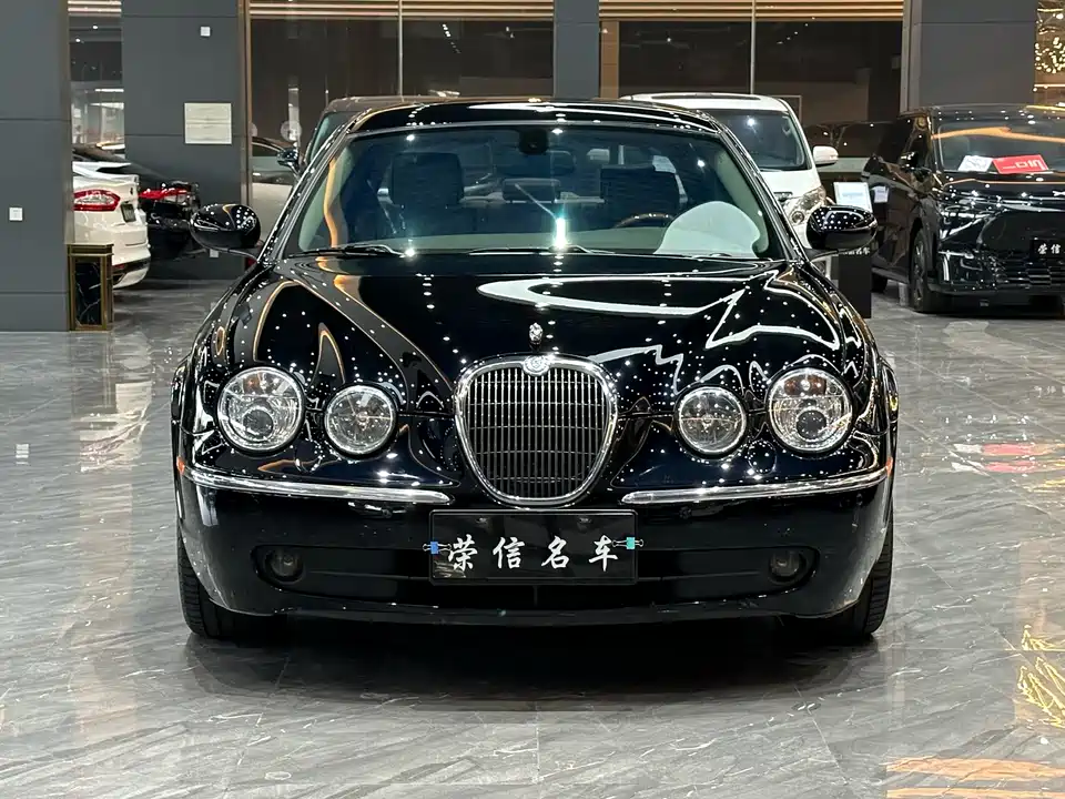 Jaguar S-TYPE
