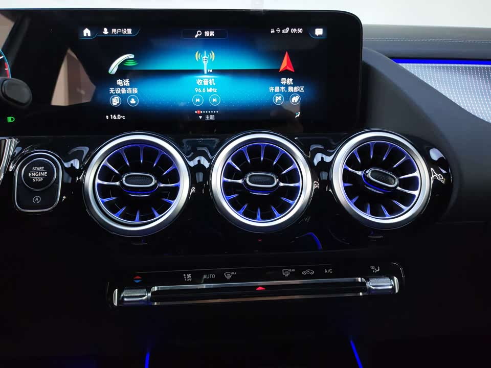 Mercedes-Benz GLA Mercedes-Benz GLA