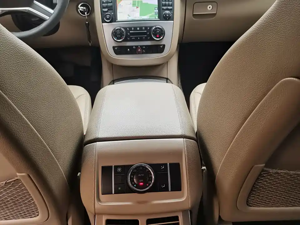 Mercedes-Benz R-class