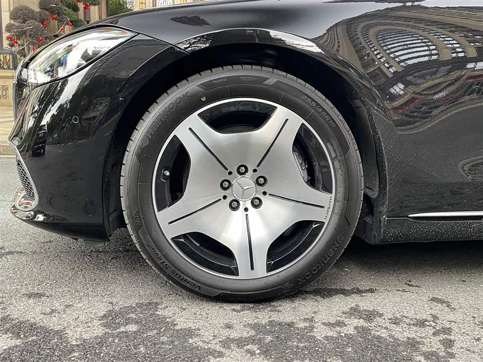 Mercedes-Benz Maybach S-class