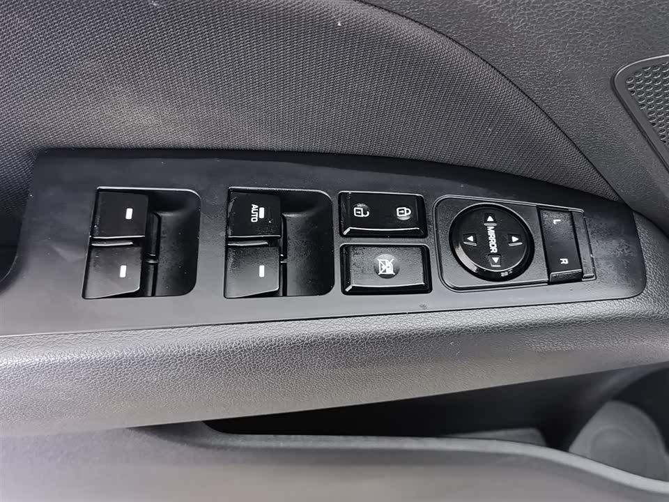 Hyundai Lead Hyundai Lead
