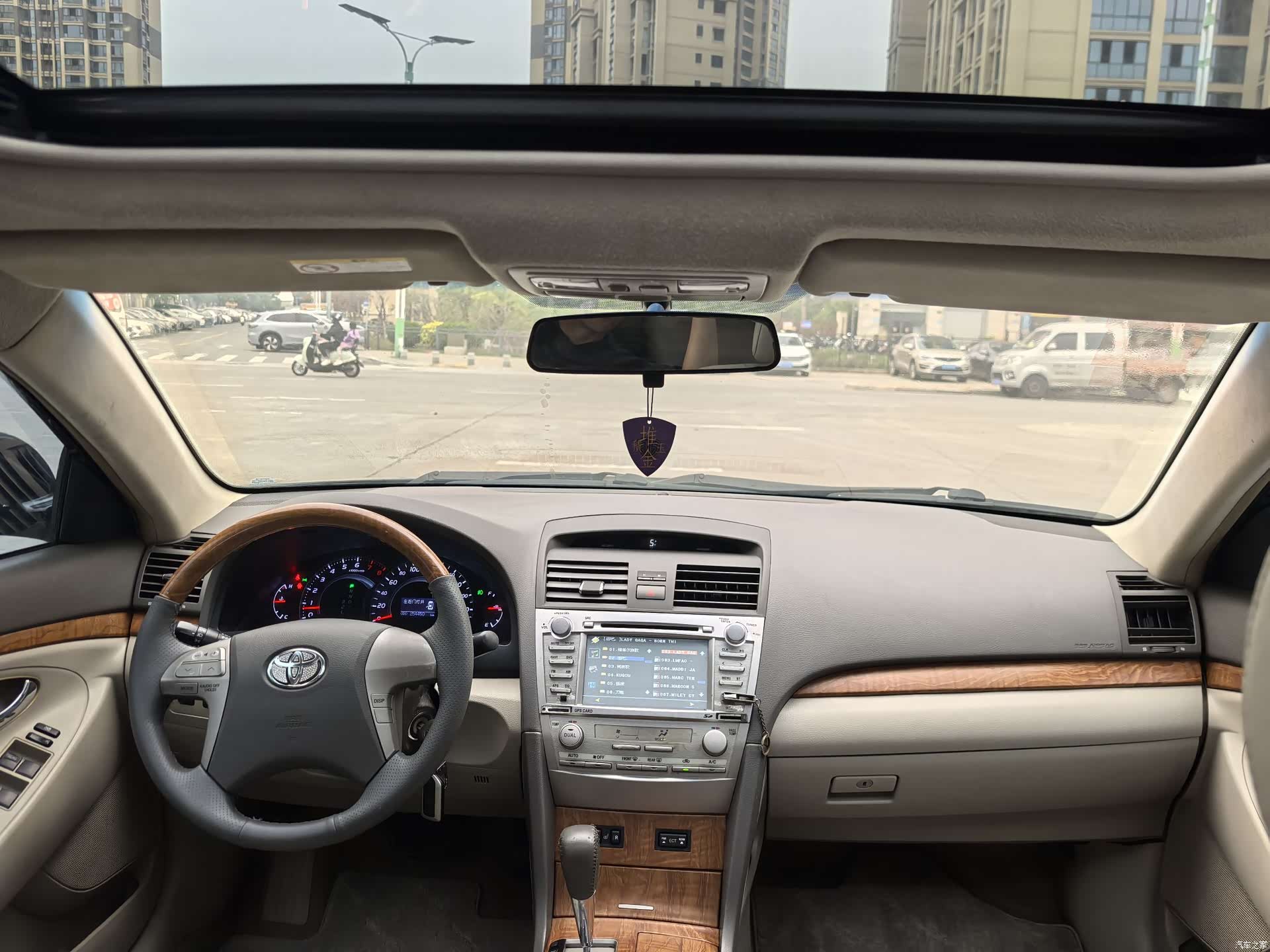 Toyota Camry, 2011 6