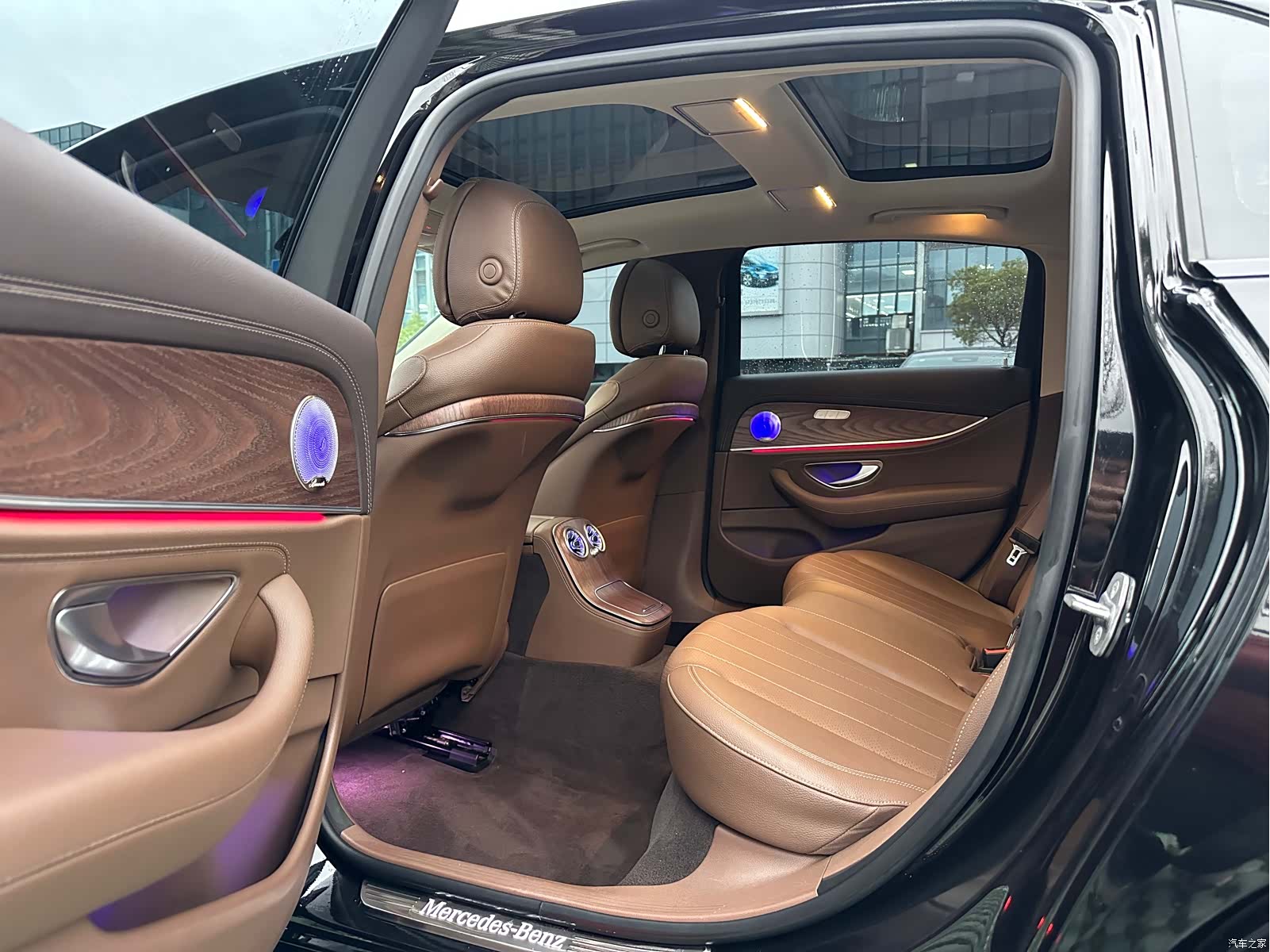 Mercedes-Benz E-Class, 2023 8