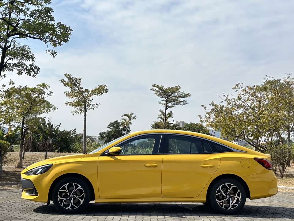 MG MG5