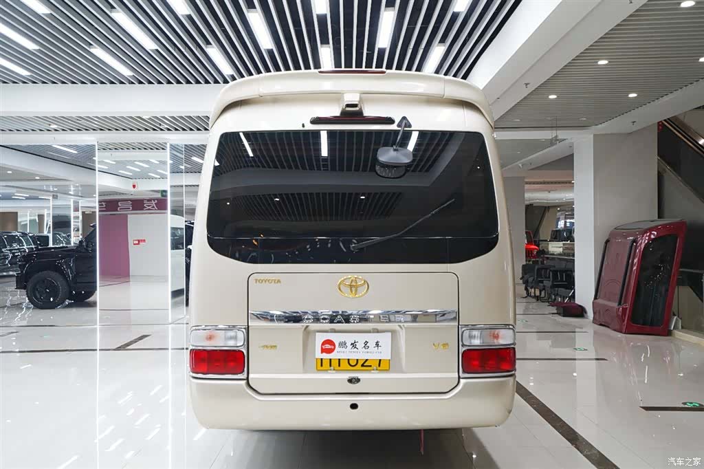 Toyota Coaster, 2018 20