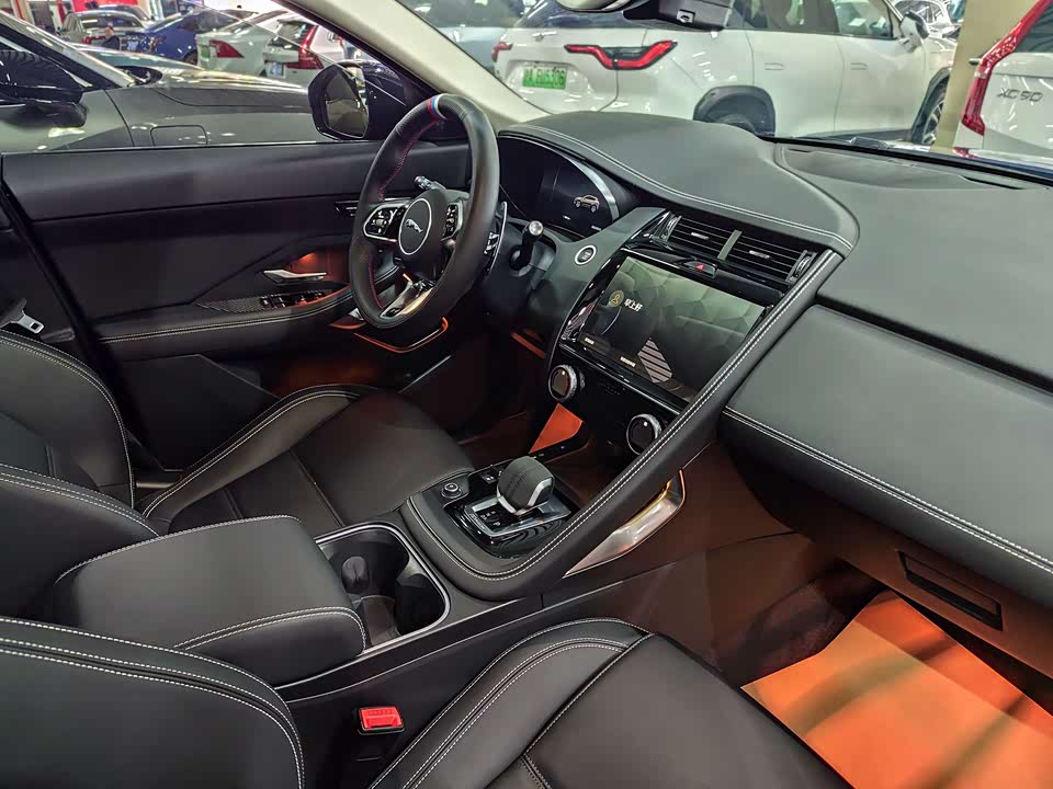 Jaguar E-PACE Jaguar E-PACE