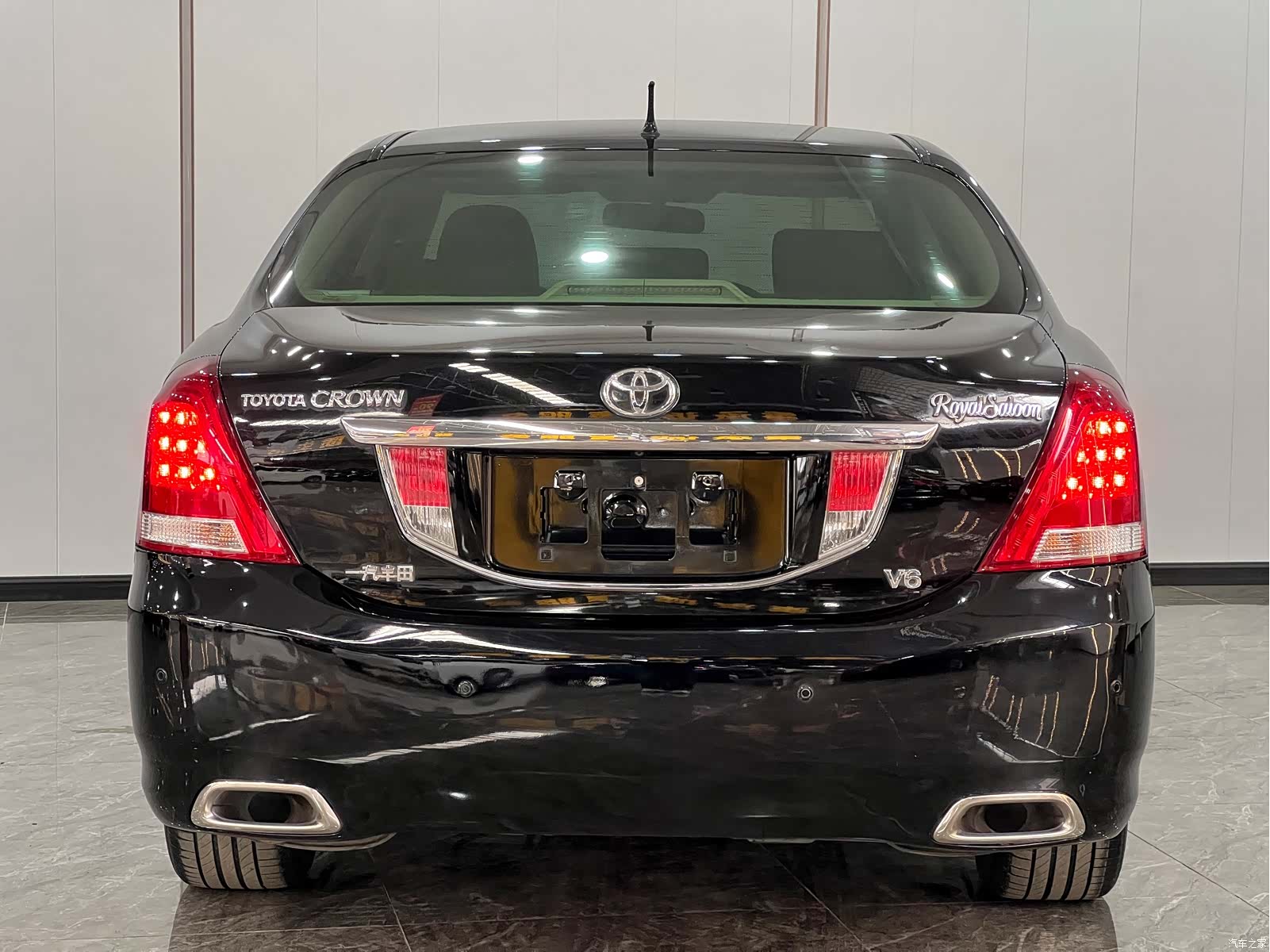 Toyota Crown, 2010 6