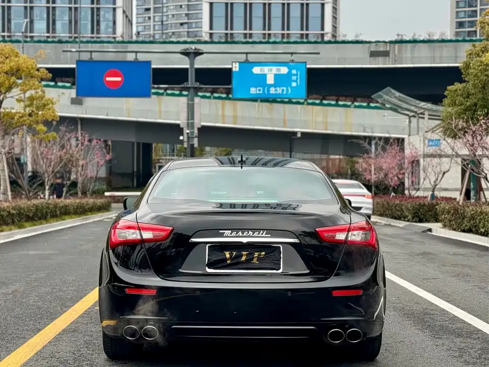 Maserati Ghibli Maserati Ghibli