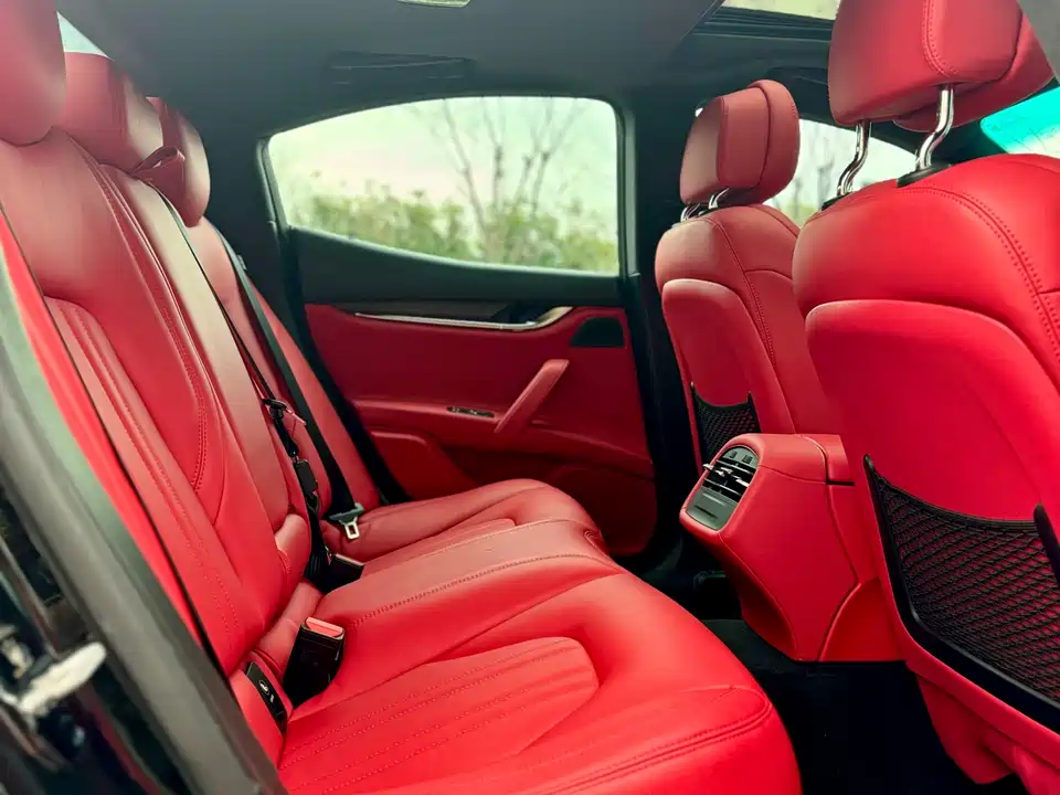 Maserati Ghibli Maserati Ghibli