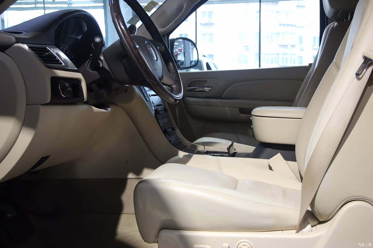 Cadillac Escalade, 2010 9