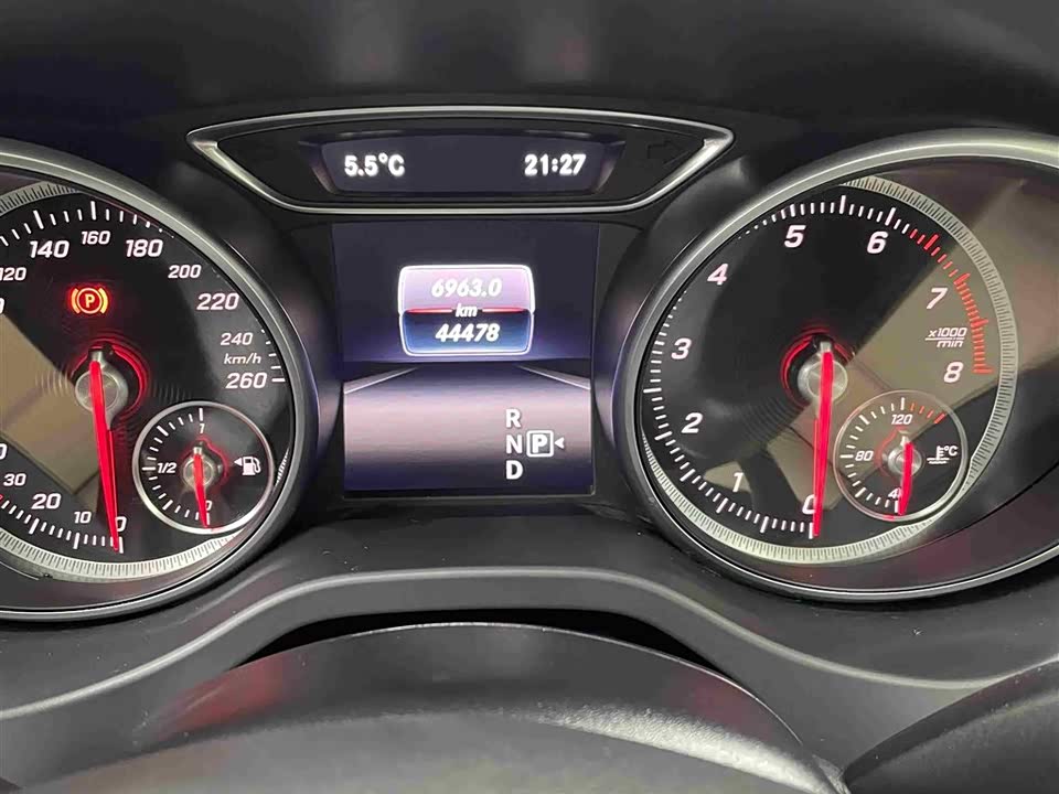 Mercedes-Benz GLA Mercedes-Benz GLA