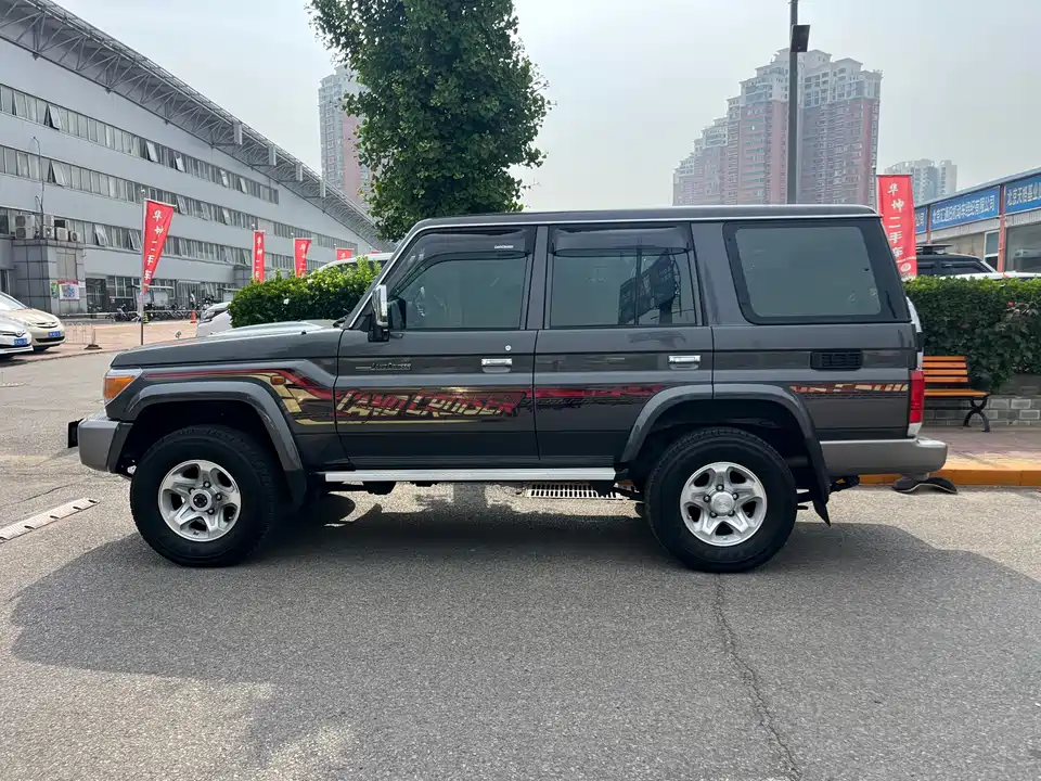 Toyota Land Cruiser Toyota Land Cruiser