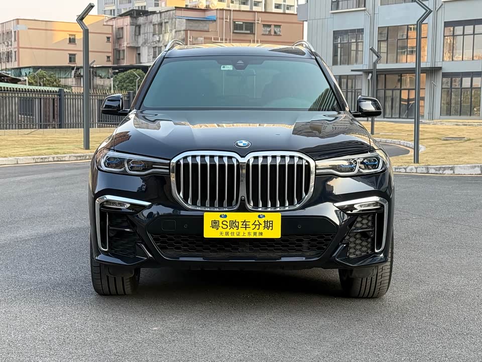 BMW X7