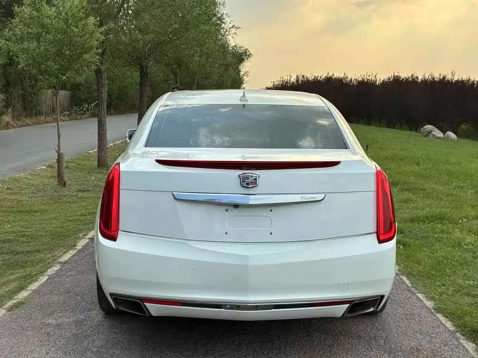 Cadillac XTS
