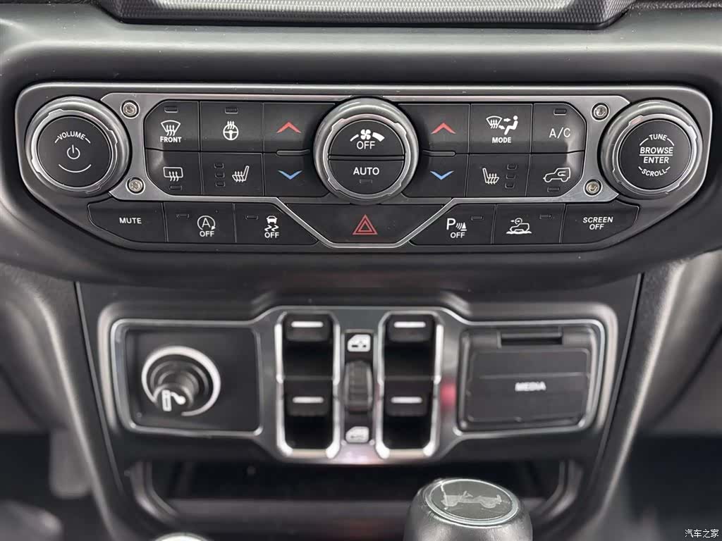 Jeep Wrangler, 2023 25