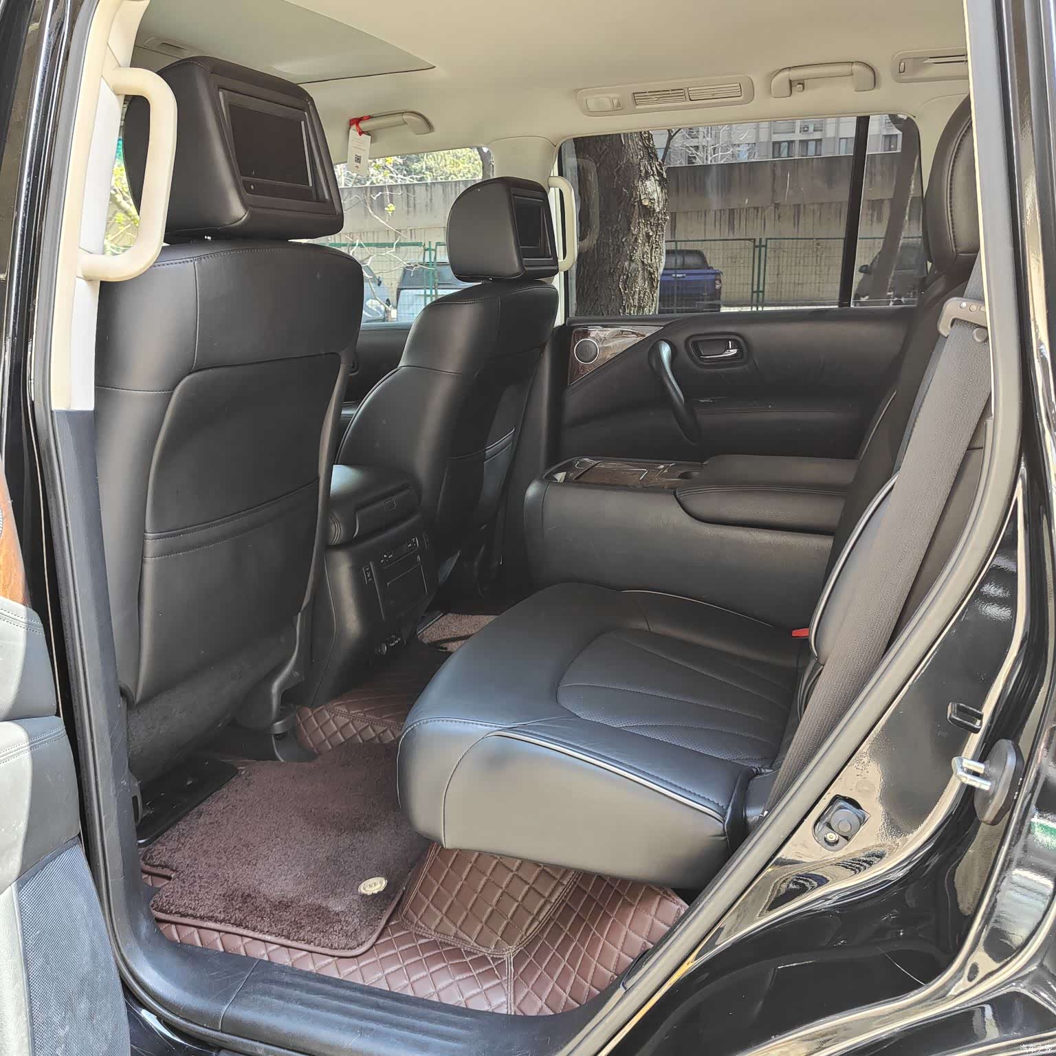 Infiniti QX56, 2013 6