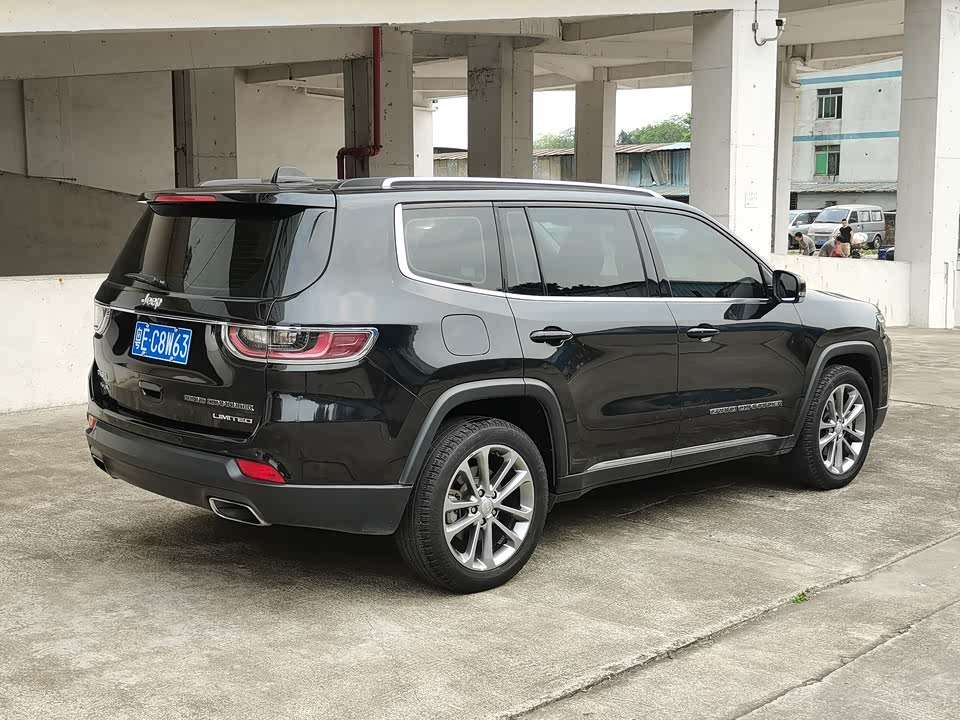 Jeep Grand Commander