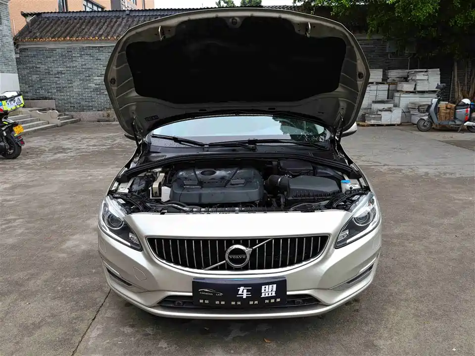 Volvo S60