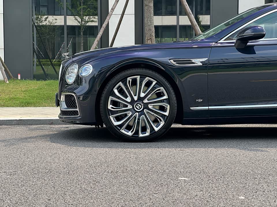 Bentley Flying