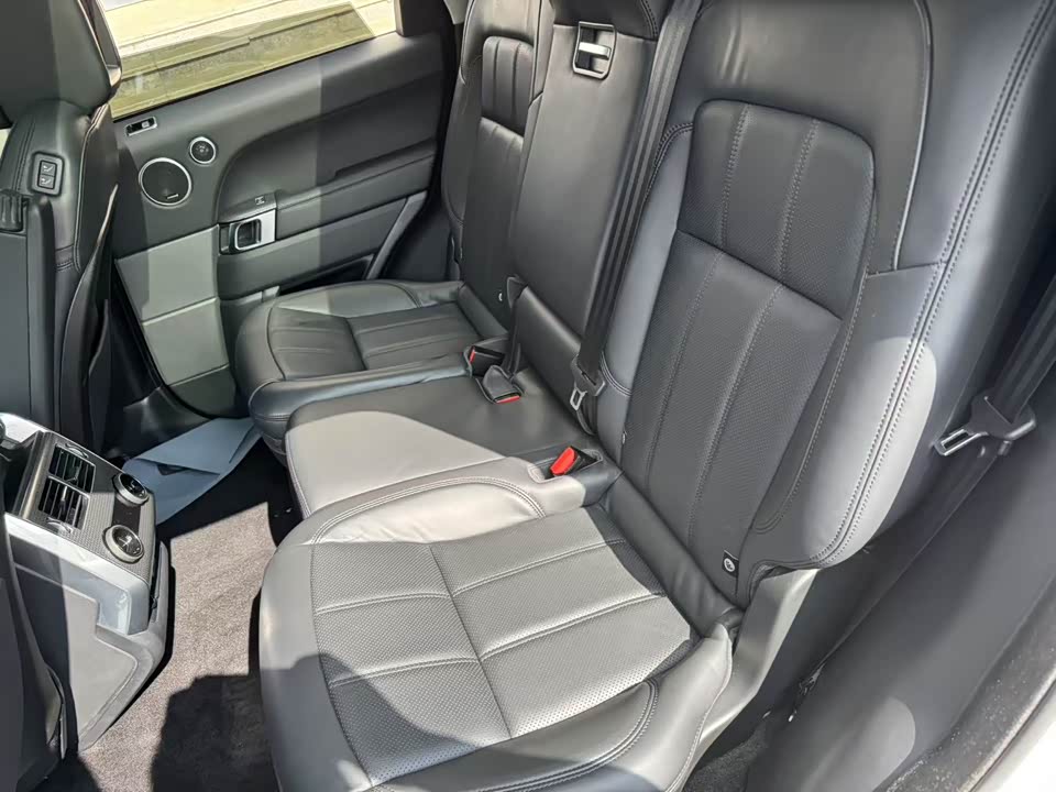 Land Rover Range Rover Sport Land Rover Range Rover Sport