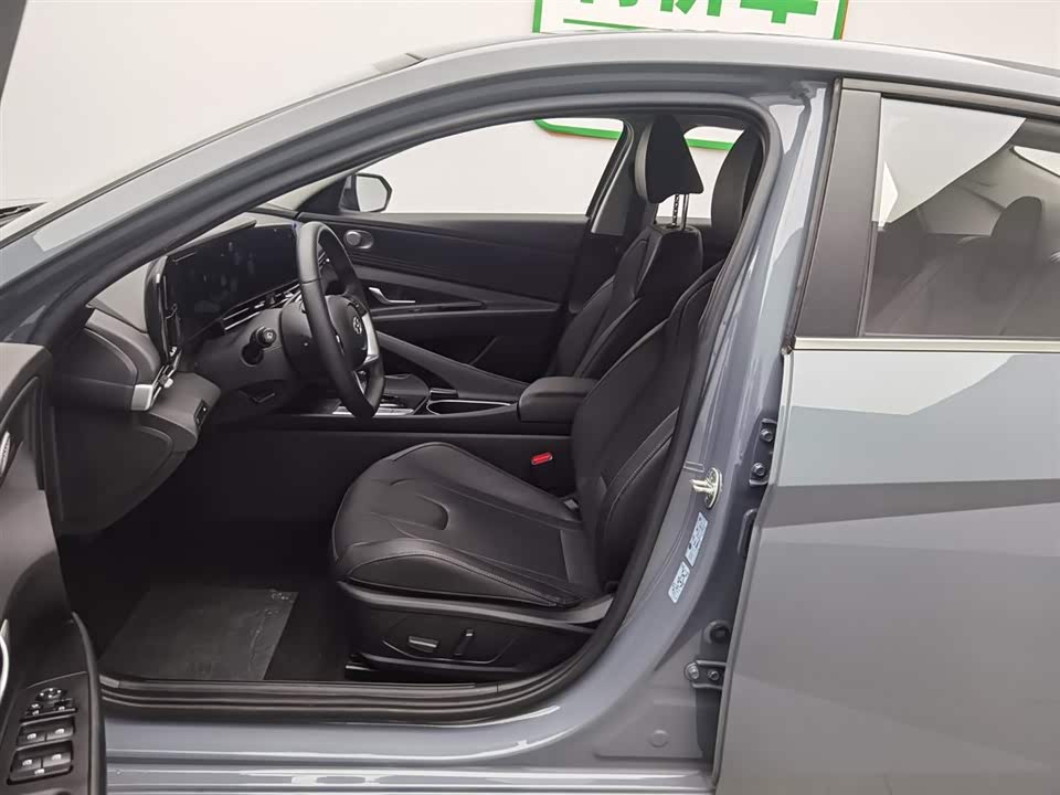 Hyundai Elantra Hyundai Elantra