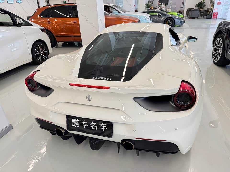 Ferrari 488