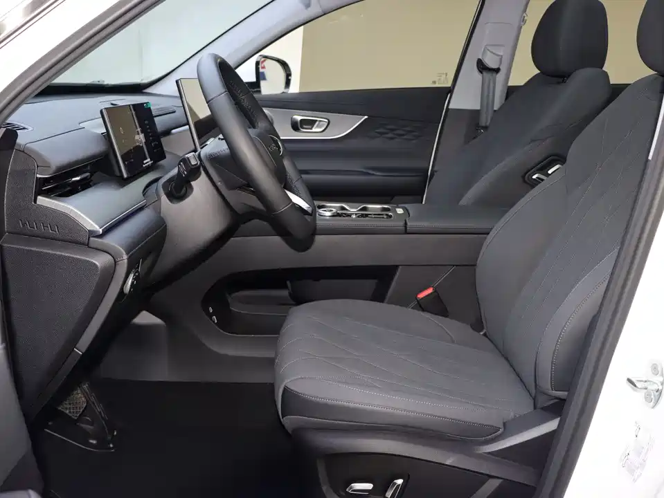 Chery Tiggo 8 PLUS Chery Tiggo 8 PLUS