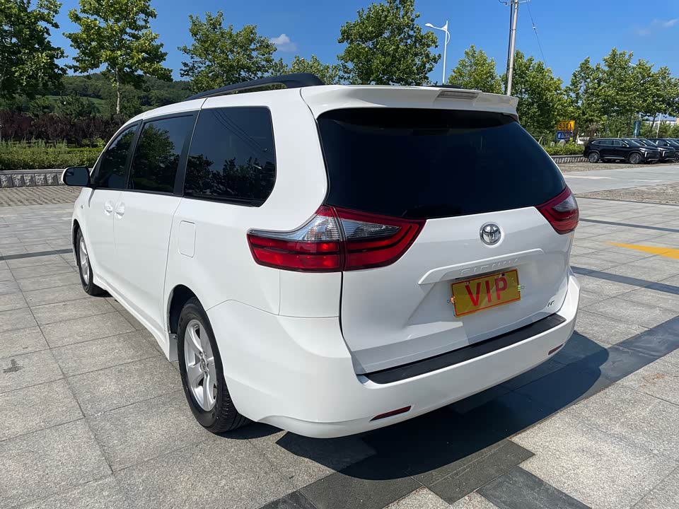 Toyota SIENNA Toyota SIENNA
