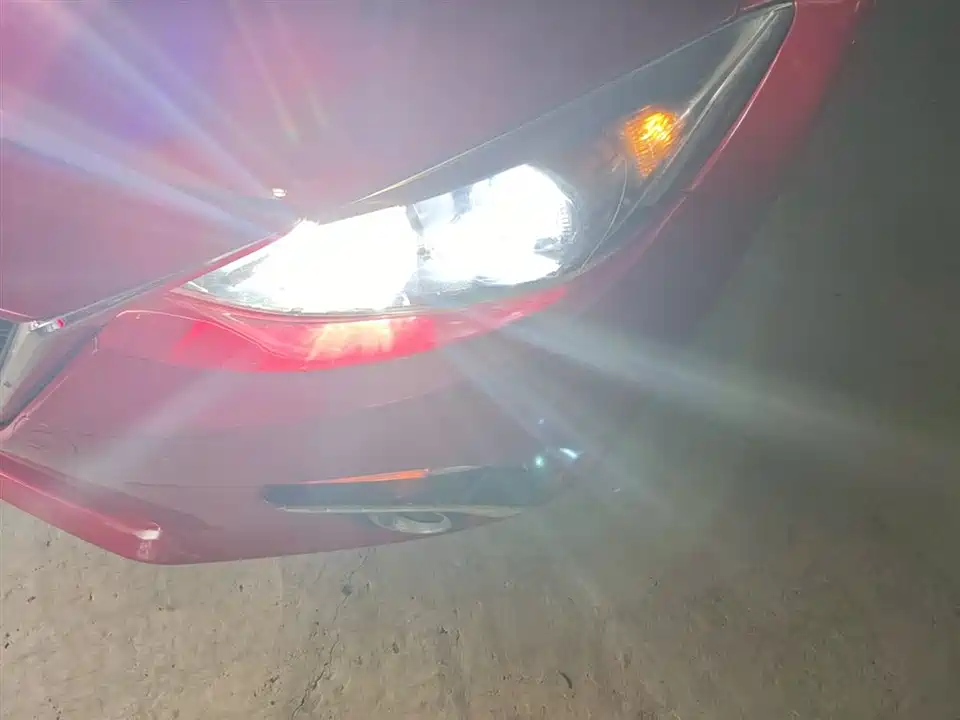 Mazda 3 Angkesaila