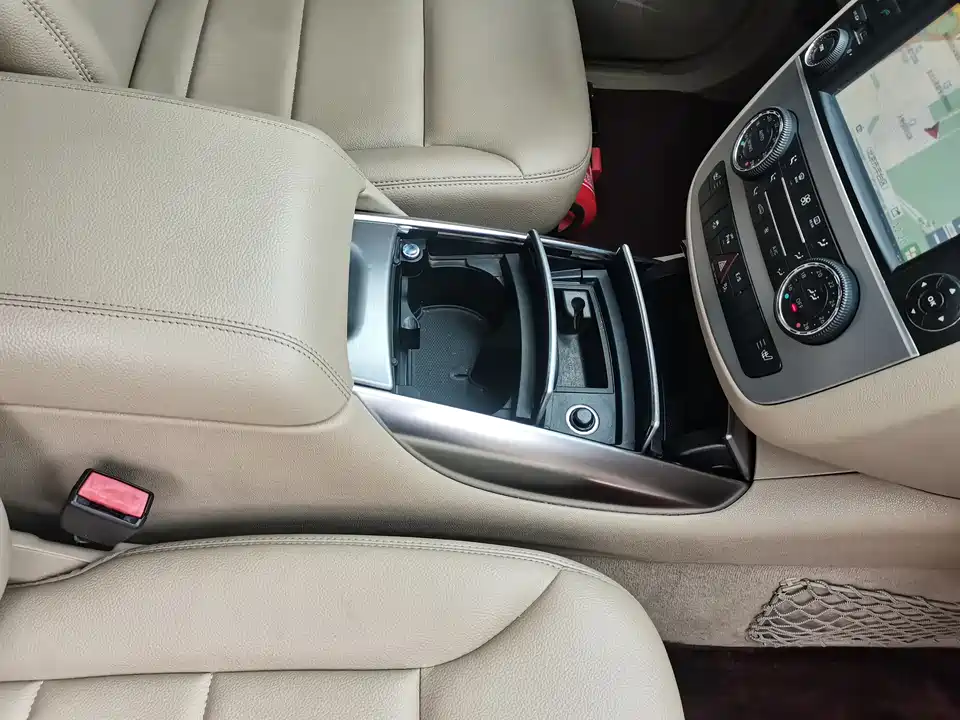 Mercedes-Benz R-class