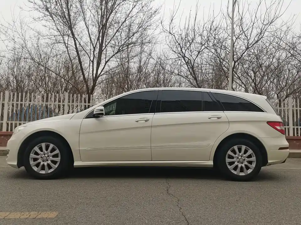 Mercedes-Benz R-class