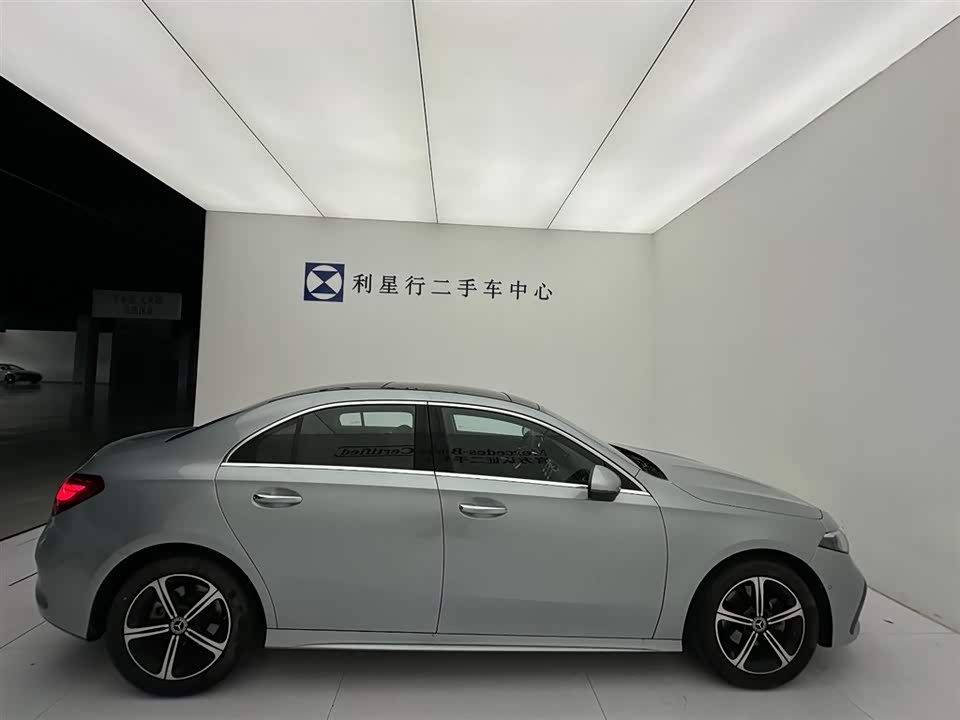 Mercedes-Benz Class A Mercedes-Benz Class A