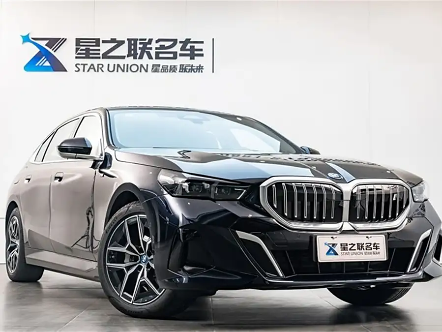 BMW i5