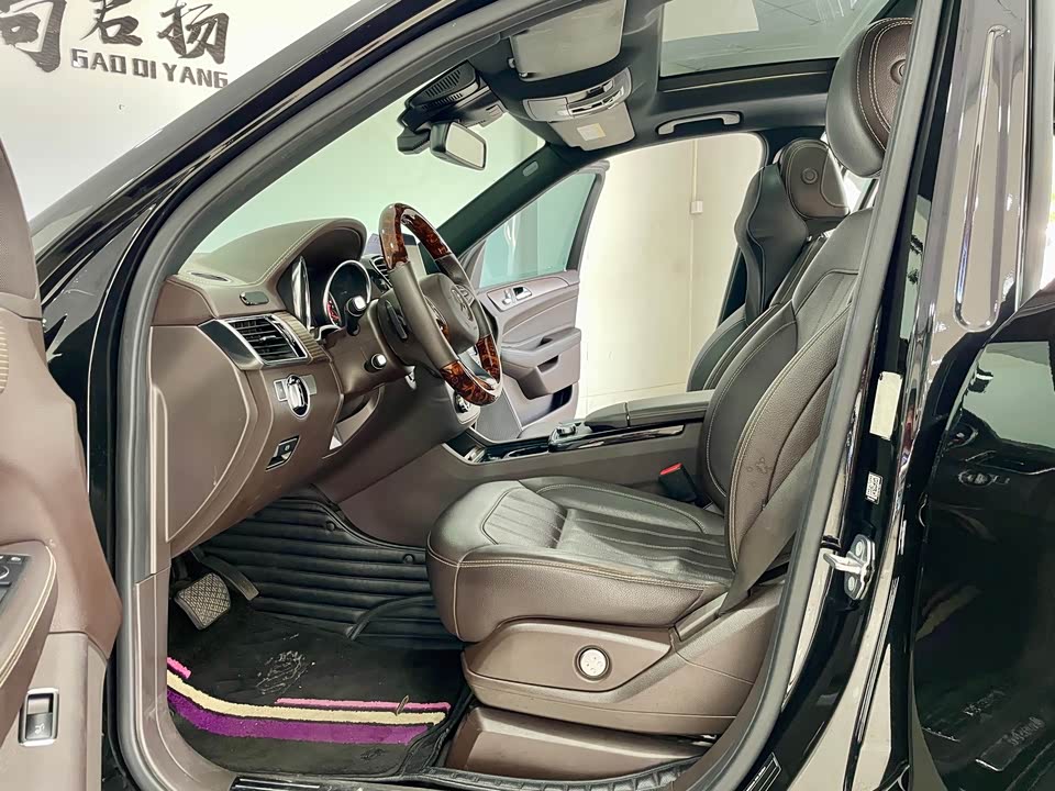 Mercedes-Benz GLE Mercedes-Benz GLE