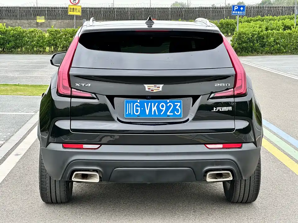 Cadillac XT4