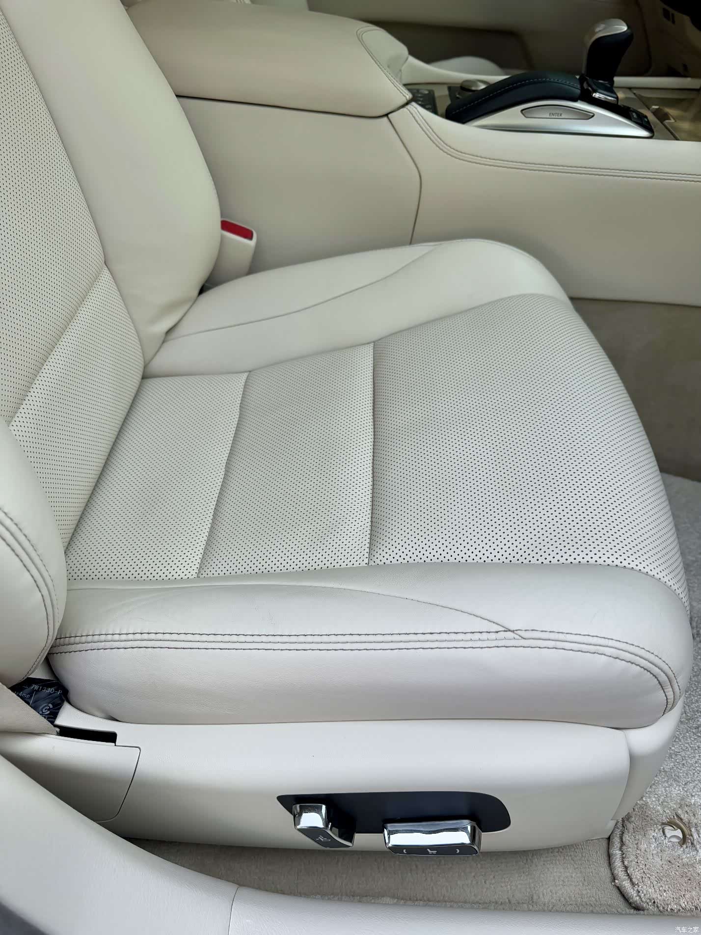 Lexus LS, 2016 41