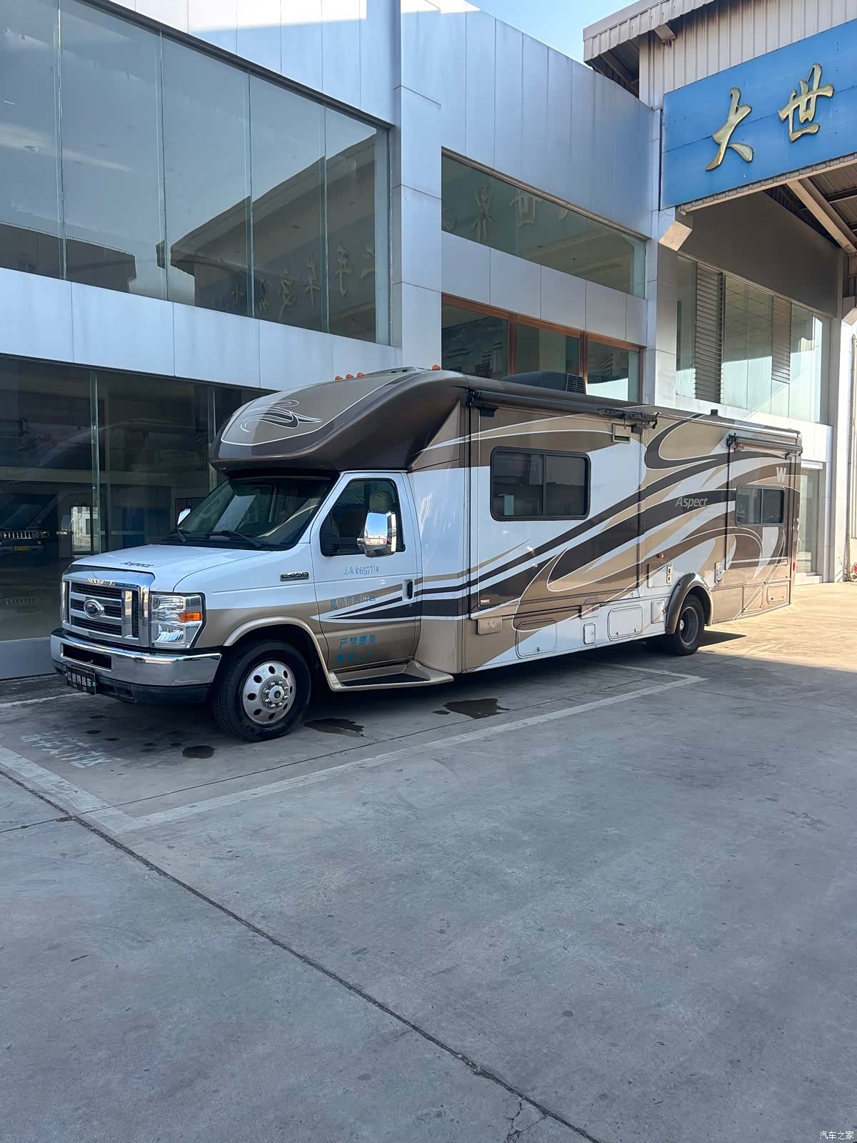 Ford E350, 2012 3