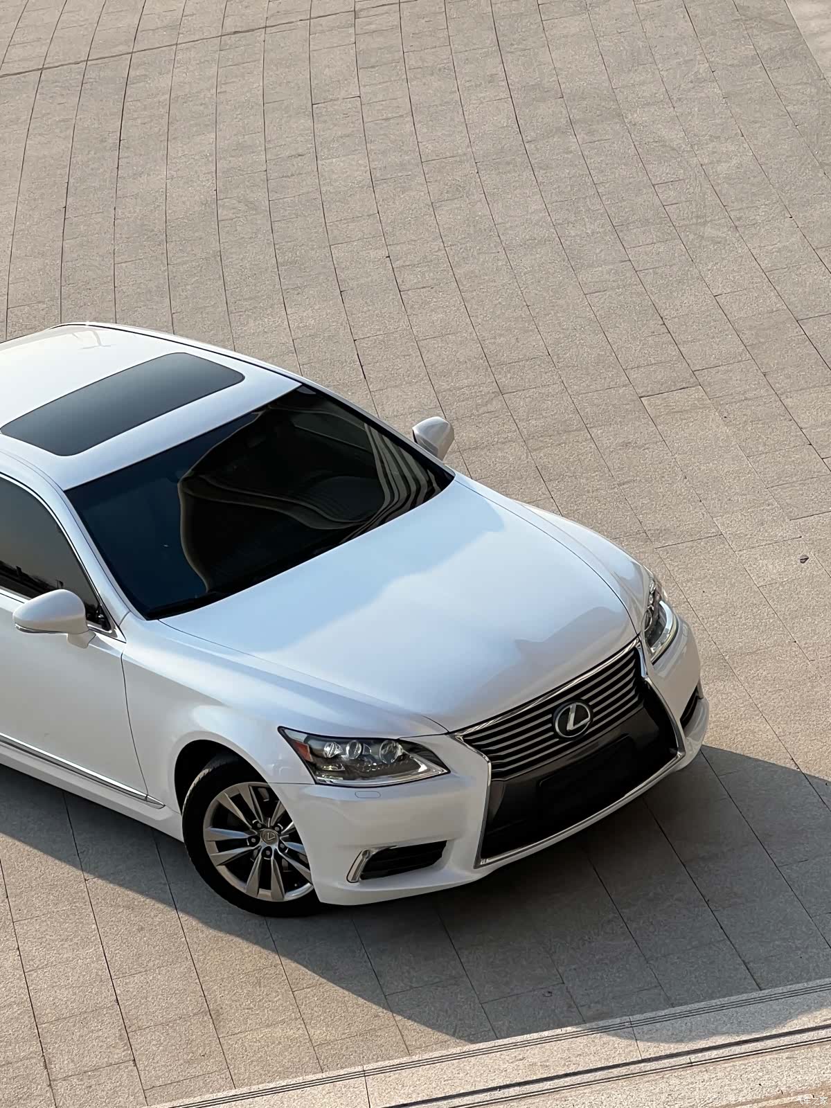Lexus LS, 2016 3