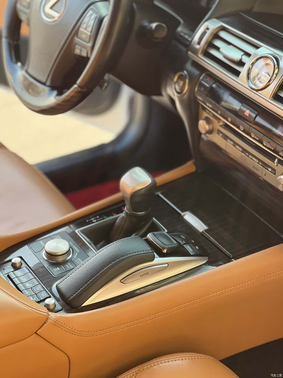 Lexus LS, 2016 23