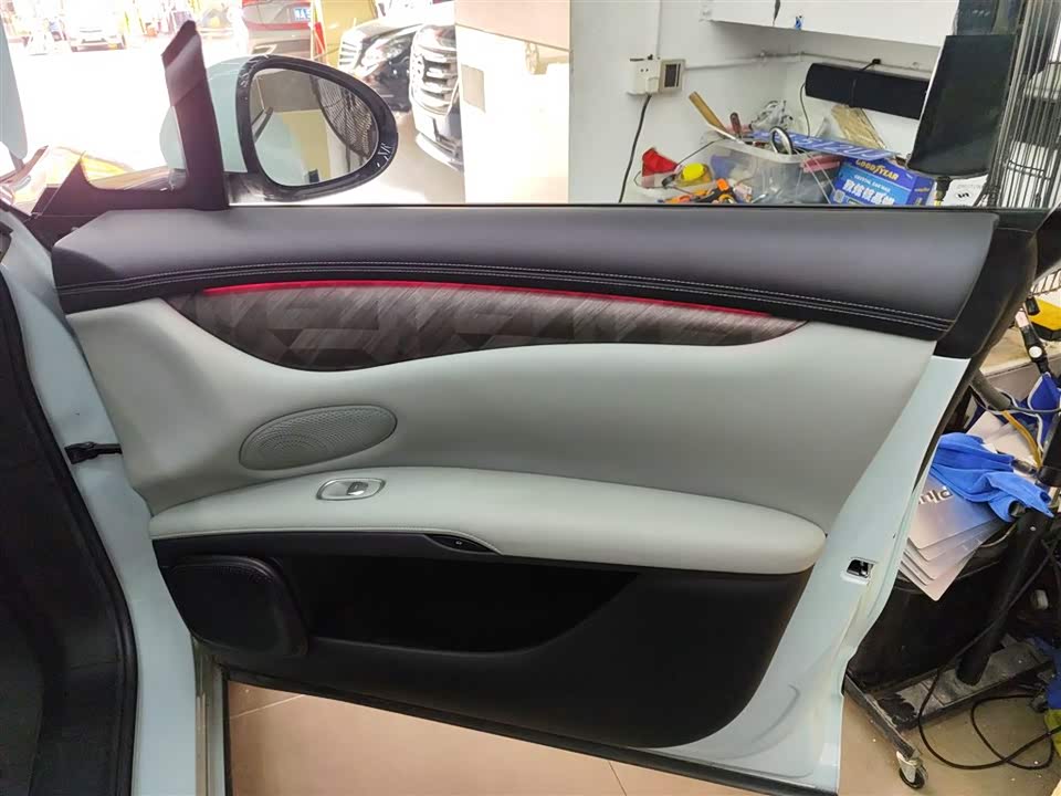 IM Motors Zhiji LS6