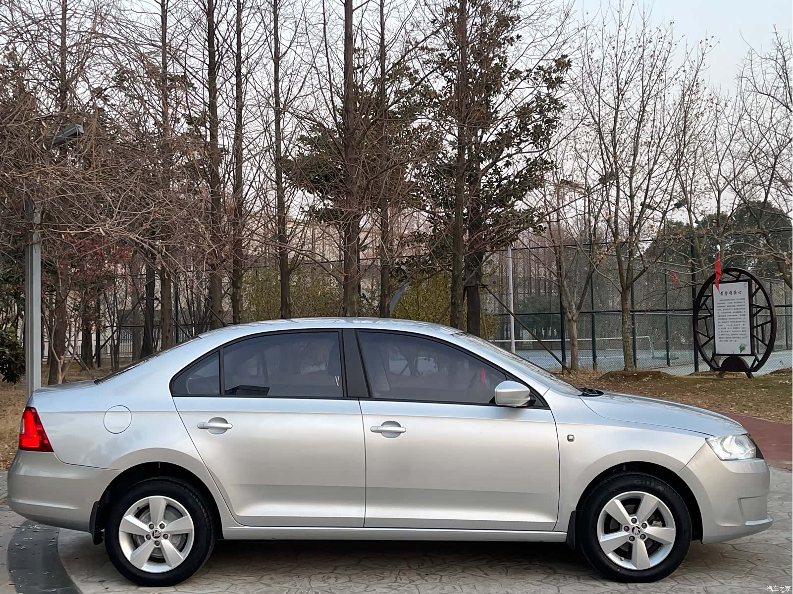 Skoda Rapid, 2016 4