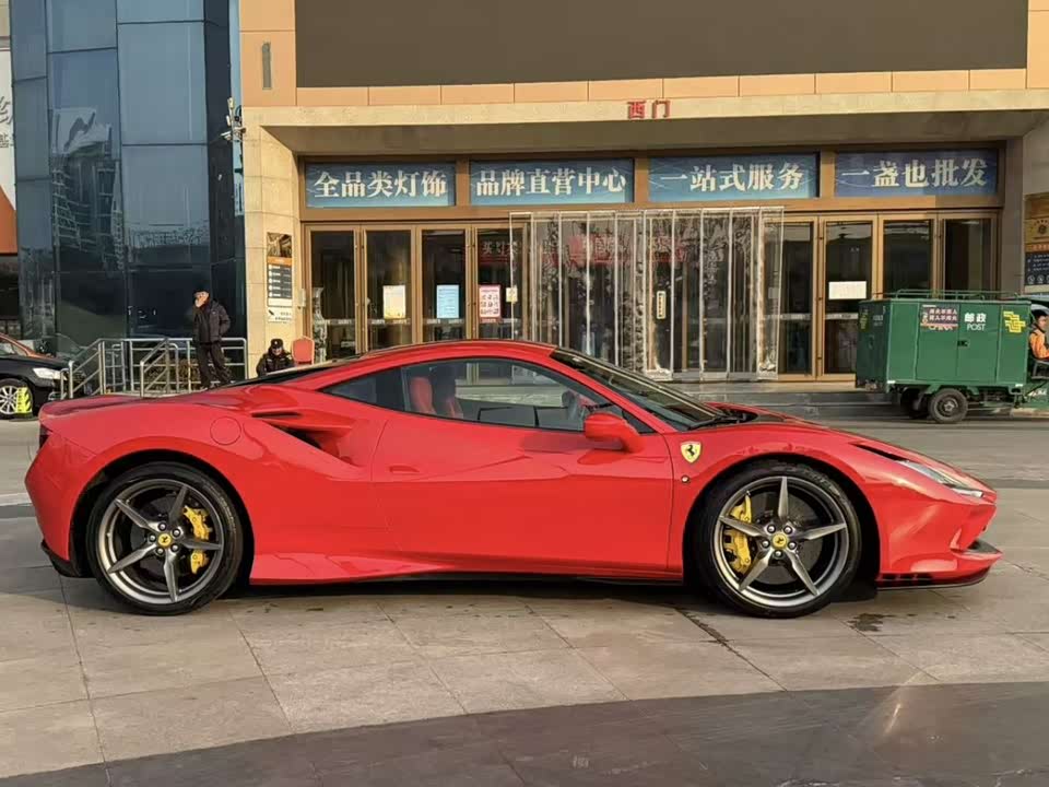 Ferrari F8