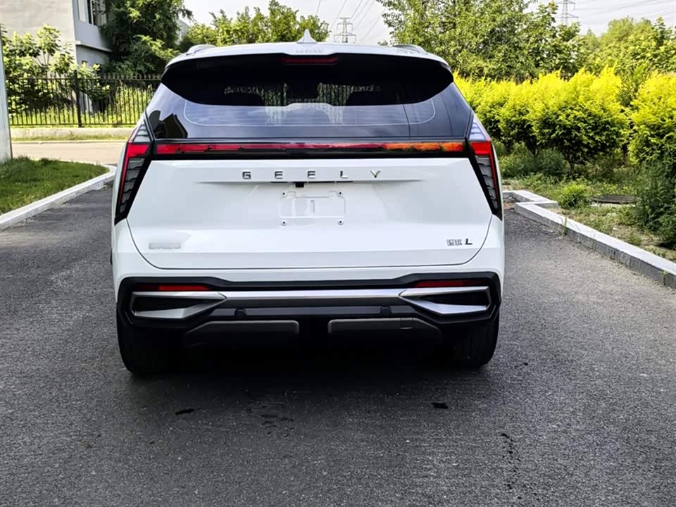Geely Boyue L