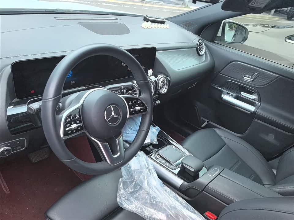 Mercedes-Benz EQA Mercedes-Benz EQA