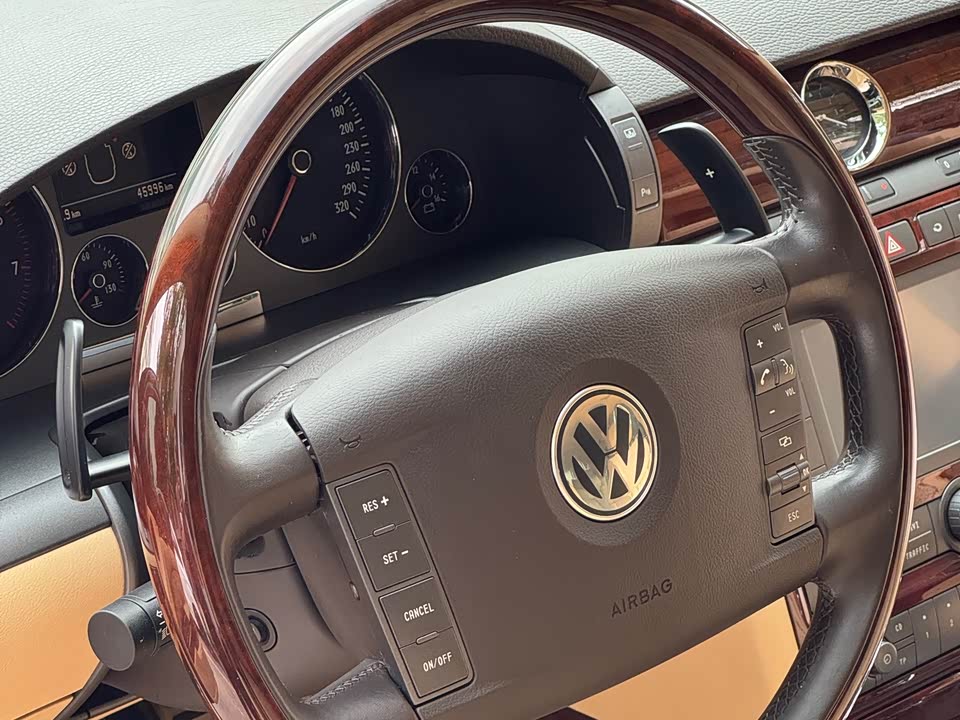 Volkswagen Phaeton